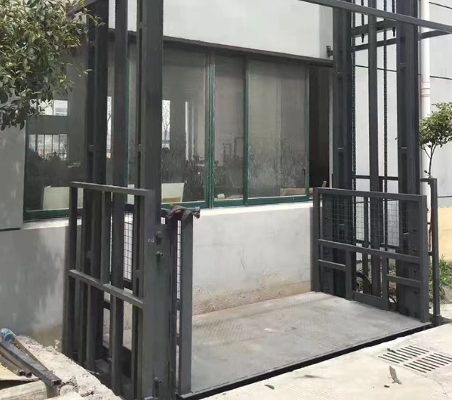 黄冈导轨式施工升降机助力民生工程提速增效